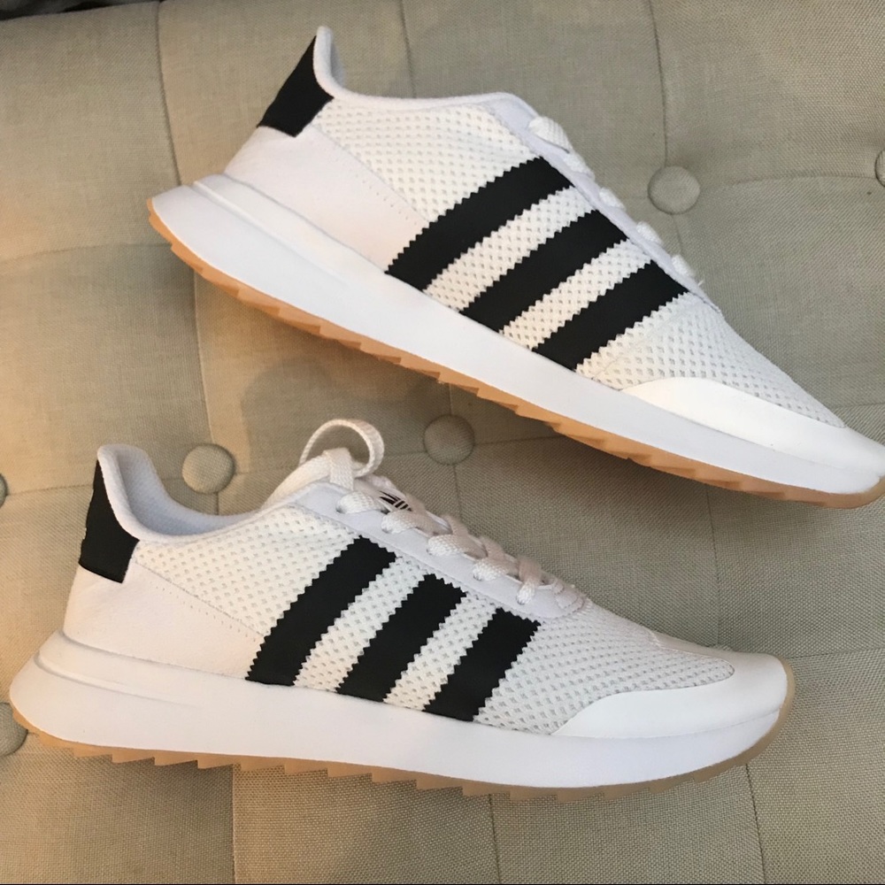 NEW in box Adidas Flashback size 6.5